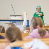 Die Kinder machten gut mit und meldeten sich immer wieder bei der Kinderuni mit der Ärztin Sarah König.