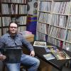 Maximilian Welzenbach in seinem Reich. Der 34-Jährige verkauft Schallplatten von Rieneck aus in alle Welt.