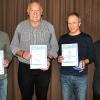 Besondere Ehrung: Jochen Barthelmes und Peter Lorenz (von links) erhielten das Verbandsehrenzeichen in Silber des BFV, Uwe Pecat die Verbands-Ehren-Jugendmedaille in Gold aus den Händen von Klaus Eisenmann, Kreisehrenamtsbeauftragter des BFV.