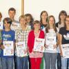 Die Preisträger der Mathe-Olympiade-Main-Spessart mit Sparkassen-Gebietsdirektor Peter Schmitt (hinten links), Organisatorin Christine Streib (daneben) und Landrat Thomas Schiebel (hinten rechts).