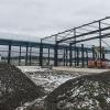 Georg Weidner baut am Kreisverkehr zwischen Hausen und Steinfeld neue Hallen, in denen Kreutz-Maschinen produzieren sollen.
