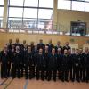 Ehrungen für 25 und 40 Jahr aktiven Dienst bei der Freiwilligen Feuerwehr Bergrheinfeld: Unser Bild zeigt die Jubilare zusammen mit (von links) Kreisbrandmeister Walfried Fröhr, zweiter Bürgermeister Dieter Wagner, Landrat Florian Töpper, Bürgermeister Ulrich Werner, Kreisbrandinspektor Reinhold Achatz sowie rechts die Kreisbrandräte Benno Metz und Holger Strunk.