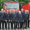 Staatliche Ehrung für 25 und 40 Jahre aktiven Feuerwehrdienst: Im Bild (v. l.): Landrat Florian Töpper, Kreisbrandmeister Thomas Heffels, Stefan Hein, Kreisbrandmeister Ralf Weber, Rainer Königer, Marcus Sauer, Harald Kraus, Steffen Ziegler, Bernhard Fischer, Peter Kuznik, Jürgen Walter, Kreisbrandinspektor Reinhold Achatz, Bürgermeisterin Edeltraud Baumgartl und Kreisbrandrat Holger Strunk.