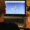 Kreatives Gestalten am Laptop und das kreierte Objekt im Anschluss dank 3D-Drucker in den Händen halten – im Workshop aller Generationen mit dem 3D-Drucker ist dies möglich.