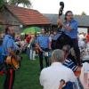 Täglich bietet eine andere Live-Band beim Karschter Bierfest die passende Musik. Am Montag sorgen ab 18 die „Rossinis“ für Partystimmung. Unsere Aufnahme entstand beim Dorffest in Wiesenfeld.