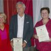Landrätin Tamara Bischof überreichte Ehrenurkunden an Reinhold Danzig und Anita Volland für ihren langjährigen Einsatz für das Kirchenburgmuseum.