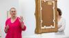 Beatrix Piezonka erforscht seit November 2013 im Museum im Kulturspeicher die Herkunft der Bilder. Wichtig bei ihrer Arbeit ist jedoch nicht deren Vorderseite, vielmehr die Rückseite.