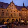 Wenn im Schlosshof von Weikersheim die Buden glitzern, dann steht Weihnachten fast schon vor der Tür.