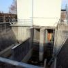 Saniert wird zur Zeit das Pumpwerk der Schiffahrtsverwaltung unterhalb der Eremitenmühle in Veitshöchheim, das im Zusammenhang mit der in den Jahren 1931 bis 1934 fertiggestellten Staustufe Erlabrunn zur Regulierung des Grundwasserstandes in den Mainwiesen notwendig wurde, da das Gelände zum Main hin mit Lehmwänden abgedichtet wurde. Saniert wird zur Zeit das Pumpwerk der Schiffahrtsverwaltung unterhalb der Eremitenmühle in Veitshöchheim, das im Zusammenhang mit der in den Jahren 1931 bis 1934 fertiggestellten Staustufe Erlabrunn zur Regulierung des Grundwasserstandes in den Mainwiesen notwendig wurde, da das Gelände zum Main hin mit Lehmwänden abgedichtet wurde.