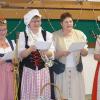 Beim Fasching des Frauenbundes Untersteinbach freuten sich viele Närrinnen mit dem Leitungsteam des Frauenbundes Untersteinbach (Klara Hogen, Veronika Baumann, Traudl Schnös und Thekla Ernst) über die erste Darbietungen der Kindertanzgruppe „Stebacher Dancing Kids“ unter der Leitung von Madeline und Annkathrin Schleicher, der „Fränkin“ Luitgard Schug, der Geschwister Madeline und Annkathrin Schleicher, Bürgermeister Matthias Bäuerlein und Matthias Stahl, der „Karbacher Mädli und Stebacher Buam“ (Madeline und Annkathrin Schleicher, Simon Bühl, Jonas Schug), der Kaffeeklatsch-Damen, der Gloshütter Frauen (Klara Hogen, Rosi Keller, Ottilie Bauer, Hildegard Schramm, Ruth Gehring, Monika Englert, Irene Bickel), der Theinheimer Frauen, der „Zwee von Ziegelrück“ (Elisabeth Wolf und Traudl Schnös), der „Oberpfälzer Heilsarmee“ (Maria Reinhart, Emma Weiß, Maria Schreiber, Martina Reinhart) sowie Diakon Erich Müller. (wos)