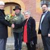 Die ersten Besucher Monika und Werner Roth (Mitte) aus Hemhofen (Lkr. Erlangen-Höchstadt) wurden von Herbert May (links) und Reinhold Werner (rechts) begrüßt.