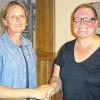 Die Neue: Doris Wende (links) wurde zur Ortssprecherin von Wechterswinkel gewählt. Bürgermeisterin Anja Seufert gratulierte.