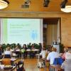 Im großen Kursaal der FrankenTherme Bad Königshofen waren am Donnerstag die unterfränkischen und bayerischen Arbeitsgemeinschaften zu Gast. Hier wurden sie von der Vorsitzenden der Arbeitsgemeinschaft Rheumaliga Bad Königshofen, Christine Baumann begrüßt. Im großen Kursaal der FrankenTherme Bad Königshofen waren am Donnerstag die unterfränkischen und bayerischen Arbeitsgemeinschaften zu Gast. Hier wurden sie von der Vorsitzenden der Arbeitsgemeinschaft Rheumaliga Bad Königshofen, Christine Baumann begrüßt.