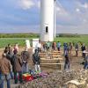 In den Windpark Bolzhausen hatte die Junge Union zum Informationsgespräch über die Windkraftnutzung eingeladen.