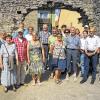 (agri)  Der Kreisverband Ochsenfurt des Bayerischen Lehrerinnen- und Lehrerverbandes hatte seine Mitglieder zu einer Stadtführung nach Aub eingeladen. Nach der Begrüßung durch die Vorsitzende Maria Bleß gewährte Dietmar Goldmann den Gästen neue und interessante Einblicke. Herausragend war dabei der Besuch der Pfarrkirche „Maria Himmelfahrt“ und der Kreuzigungsgruppe Tilman Riemenschneider. Angetan war man auch vom Rathaus und dem imposanten Hirtenturm. Beim Rundgang durch das heute von Asylbewerbern bewohnte Schloss erfuhren die Besucher einiges Wissenswerte über die ehemaligen Herren der Region. ANTON GRIMM