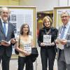 Bei der Ausstellungseröffnung: Nikolaus Hasch, Vorstandsmitglied der Sparkasse Mainfranken, die Mitherausgeberin Renata Skowronska, die Bearbeiterin der unterfränkischen Städte Antonia Bieber sowie Herausgeber Ulrich Wagner vom Stadtarchiv (von rechts).Foto: Stadtarchiv