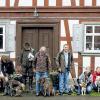 Prüfung bestanden: Alle Teilnehmer der Begleithundeprüfung der BJV Kreisgruppe Hofheim absolvierten die Prüfung mit Erfolg.