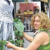 Barbara Müller macht vergängliche Mode – mit Pflanzen.