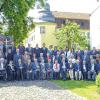 (zis)   Mit einem festlichen Gottesdienst feierte die evangelische Pfarrgemeinde Fröhstockheim am 20. Mai silberne, goldene, diamantene, eiserne und sogar Gnadenkonfirmation. Der Einladung waren laut Mitteilung an die Presse 55 Jubilare gefolgt. Der Posaunenchor hatte zum Einzug die Festgemeinde musikalisch eingestimmt und gestaltete auch den Gottesdienst mit. Festprediger Pfarrer Johannes Blohm forderte die Jubilare auf, auf ihre Konfirmation zurückzublicken. Die Kirchengemeinde freute sich laut Mitteilung, dass es diesen Menschen wichtig war, sich an ihre Konfirmation – ganz gleich, wo sie damals stattgefunden hatte – zu erinnern, heißt es im Presseschreiben weiter. Den Jubilaren wurde erneut der Segen zugesprochen.