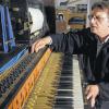 Wie funktioniert ein Pianola? Der Mechanismus ist eine diffizile Angelegenheit. Mittlerweile kennt Georg Hofmann jedes Ventil und jeden Luftschlauch.