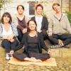 (and)   Seit anderthalb Jahren trifft sich eine Gruppe von Frauen auf dem Motorradhof Geisslingen/Oberickelsheim zum Meditations-Yoga. Und da Lehrerin Monika Nitsche keine Kursgebühr haben wollte, beschlossen die Damen, trotzdem für jedes Training einen Betrag beiseite zu legen. Stolze 1000 Euro kamen so zusammen. Diese Summe spendet die Yoga-Gruppe jetzt für die Aktion Patenkind. „Wir tun uns mit Yoga was Gutes, dann möchten wir auch Gutes an andere weitergeben“, so Sonja Hertlein, Angelika Pfeisser, Susanne Kron, Juliane Huhn und Monika Nitsche. Das ist die Stammtruppe, aber ab und an schaut auch noch der eine oder andere Neugierige vorbei. Die Aktion Patenkind sagt danke.