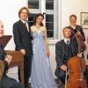 Einblick in barocke Kammermusik und Vokalwerke: Wie am Hof der Würzburger Schönborn Bischöfe musiziert wurde, war am Samstag bei einem Homburger Schlosskonzert zu hören (von links): Michael Günther (Pantalon), Tenor Jan Kobow, Sopranistin Antje Rux, Martin Seemann (Cello), Swantje Hoffmann (Violine) und Frohmut Dangel-Hofmann, Musikforscherin aus Würzburg.