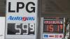 Große Unterschiede: Preisangaben für Autogas und Super plus an der Tankstelle.