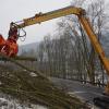 Die Abholzungsarbeiten an der Böschung zwischen Bahnlinie und B 276 zwischen Lohr und Partenstein. 