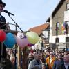 Fastnachtsprediger Fredi Breunig las der Politik – von der Großen bis zur Kleinen – mächtig die Leviten. Ja sogar ein Lied über die „schwarze Squaw von Oberelsbach“ hatte er diesmal eigens für den Maskenfasching gedichtet.