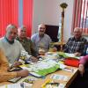 Treffen des Arbeitskreises: Sulzfelds Bürgermeister Jürgen Heusinger (von links), Wanderwart Werner Heusinger, Ernst Gesang, Friedhelm Kern, Richard Streit, Jürgen Dill-Schilling und Marlene Rudloff besprechen Details des 10. Rhöner Wandertags. Treffen des Arbeitskreises: Sulzfelds Bürgermeister Jürgen Heusinger (von links), Wanderwart Werner Heusinger, Ernst Gesang, Friedhelm Kern, Richard Streit, Jürgen Dill-Schilling und Marlene Rudloff besprechen Details des 10. Rhöner Wandertags.