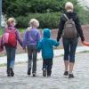 Wer soll die Kinder für ein neues Modellprojekt der Stadt Würzburg betreuen? Die Suche läuft noch. 