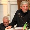 Trauer, Tod und Leid als literarische und poetische Themen: (von links) Bernhard Elsesser und Dr. Klaus Roos. Trauer, Tod und Leid als literarische und poetische Themen: (von links) Bernhard Elsesser und Dr. Klaus Roos.