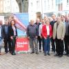 Gruppenbild der Jubilare mit den Firmeninhaberinnen und der Geschäftsleitung sowie Jürgen Bode, stellvertretender Hauptgeschäftsführer IHK Würzburg-Schweinfurt