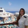 Die 28-jährige Würzburgerin Raphaela Heinrich – hier am Pooldeck der Aidablu - liebt ihre Arbeit als Medizinische Fachangestellte auf Hoher See. Die 28-jährige Würzburgerin Raphaela Heinrich – hier am Pooldeck der Aidablu - liebt ihre Arbeit als Medizinische Fachangestellte auf Hoher See.