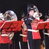In einem mitreißenden Konzert in Zellingen begeisterte der Moderne Spielmanns- und Fanfarenzug Retzbach sein Publikum. Die Musiker und Musikerinnen, wie die Trompeter im Bild, in ihrer rot-schwarzen Uniform und einem englischen Polizistenhut nachempfundenen Paradehelm mit schwarzem Schweif gaben zudem ein optisch beeindruckendes Bild ab.