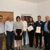 Personalratsvorsitzender Andreas Weber (v.l.), Abteilungsleiter Stefan Helfrich, Personalleiterin Nadine Seuffert-Schlereth und Landrat Thomas Habermann (rechts) begrüßten Regierungsinspektoranwärter Stephan Weber, Verwaltungsinspektoranwärterin Petra Georgiadis und Regierungsinspektoranwärter Jannis Vöth