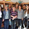 Das Büchereiteam mit Bürgermeister Achim Müller (links) in der neuen Kinderbücherei.