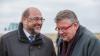 Martin Schulz (links) im Gespräch mit dem SPD-Landtagskandidaten Volkmar Halbleib. Foto: Dita Vollmond Martin Schulz (links) im Gespräch mit dem SPD-Landtagskandidaten Volkmar Halbleib. Foto: Dita Vollmond