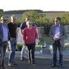 Der Bau- und Umweltausschuss Oberaurach besichtigte den Friedhof in Dankenfeld und beschloss Erneuerungsmaßnahmen.