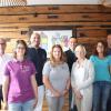 Willkommen im Team: Eva Nied (Zweite von links) wurde als neue Ärztin im Team der Gemeinschaftspraxis „Die Hausärzte“ von ihren Kollegen begrüßt. Das Bild zeigt weiter (von links) Eberhard Clarenbach, Dr. Marc Zraika Zraika, Manuela König, Dr. Georg Kochinki, Dr. Christina Leutbecher, Praxischefin Simone Günther und Dr. Michael Günther. Es fehlt Dr. Gerhard Welker.