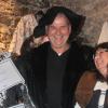 Heribert Prust trägt den Mantel eines Ratsherrn, den Yvonne Pointner entwarf. Foto: Rainer Weis