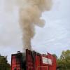 Im Brandübungscontainer bekämpften Atemschutzträger einen Zimmerbrand unter realen Bedingungen. Foto: Gerhard Krämer