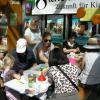 Das Internationale Kinderfest Würzburg wurde 1976 von terre des hommes Würzburg gegründet. Auch wenn die Organisation des Fests längst in anderen Händen liegt, ist terre des hommes stets mit einem Stand vertreten - wie auch hier, im Mai 2018. Foto: Erhard Reiniger
