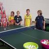 Sport, Spiel und Spaß versprach der örtliche Tischtennisverein den Kindern im Rahmen des Mellrichstädter Ferienprogramms. Und sie hatten sichtlich ihren Spaß beim Tic Tac Toe mit integriertem Hindernislauf, dem Frisbee-Ziel-Werfen oder dem Abschießen einer Riesenpyramide aus Pappbechern mit den Tischtennisbällen. Dabei kam es auf Zielsicherheit, Reaktions- und Reflexfähigkeit und nicht zuletzt auf Schnelligkeit an. Alle Kinder waren von dem abwechslungsreichen Angebot begeistert.