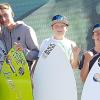 Zum Saisonende starteten die Wakesurfer der Marina Trosdorf Ende August bei der Wakesurf-Tour am Genfer See in der Schweiz. Bei diesem internationalen Event traten 44 Teilnehmer aus acht Ländern in den Kategorien Junior, Amateur weiblich und Amateur männlich (Skim and Surf) an, darunter mit Lukas Stottele aus Obertheres und Maximilian Willner aus Reckertshausen auch zwei Haßbergler. Der Wettbewerb wurde mit zwei Qualifikationsläufen und einem Finallauf ausgetragen. Dabei war Lukas Stottele aus Obertheres erfolgreich und gewann die Junior Skim. In der Männerklasse landete Maximilian Willner aus Reckertshausen auf Platz drei. Durch diesen Podestplatz kletterte er in der Weltrangliste auf Platz 19. Unser Bild zeigt (von links Lena Göler (Bamberg), die in ihrem ersten Wettbewerb auf Platz 5 ins Ziel kam, Maximilian  Willner, Lukas Stottele und Marcello Geiger (Bamberg, Platz 7).