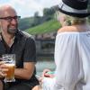 Lieblinsgsort am Main: Michael Ende genießt Bier und Sonne am Kranenkai. Foto: Daniel Peter Lieblinsgsort am Main: Michael Ende genießt Bier und Sonne am Kranenkai. Foto: Daniel Peter