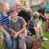 Für den Vorsitzenden Stefan Zehfuß ist es eine Herzensangelegenheit, gemeinsam mit seinen Mitstreitern vom Verein „Kinder aus Shitkowitschi-Hilfe nach Tschernobyl“ Kindern aus der verstrahlten weißrussischen Region einen unbeschwerten Ferienaufenthalt in der Rhön zu bieten.
