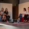 Die „Smombies“ im Therapiegespräch mit ihren Ärzten.