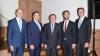 Erläuterten die Bilanz der Volksbank Raiffeisenbank Rhön-Grabfeld auf der Vertreterversammlung in Mellrichstadt: Reiner Türk (von links), Tobias Herzog, Peter Klett, Christian Machon und Markus Merz vom Vorstand und Aufsichtsrat.