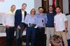 Siegerehrung beim 3. Würzburger Start-up-Preis: (von rechts) Moderator Johannes Keppner, die Sieger Oliver Mack, Sven Rausch und Hannah Ziegler von der ENER-IQ GmbH, Carsten Lexa (Sprecher Gründen@Würzburg) und Gründungsberater Jan Wiesner.